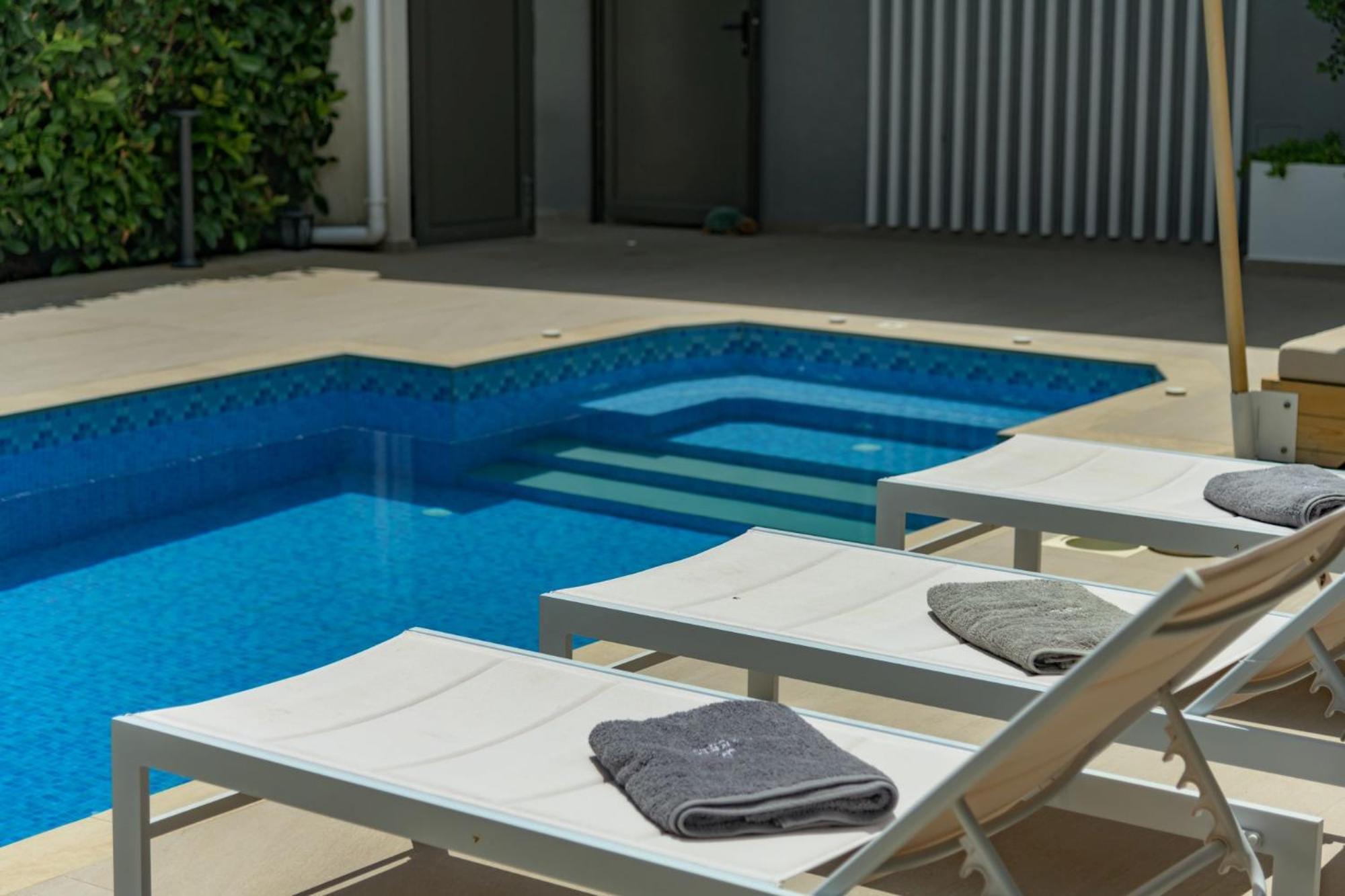 Dareia Suites Plános Exterior foto